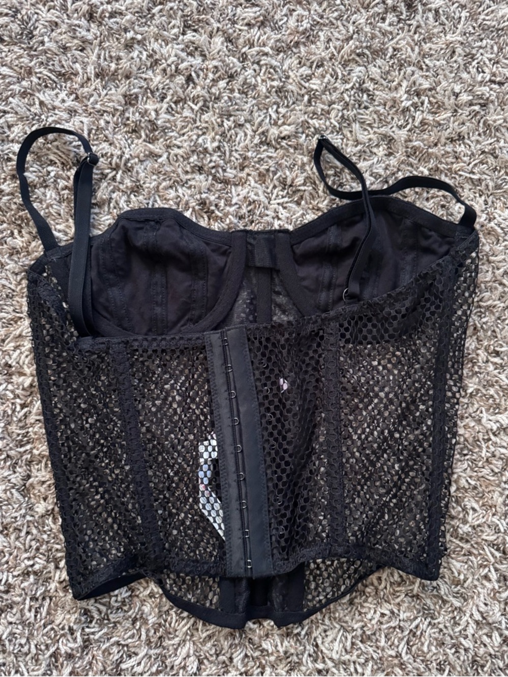 BLACK FISHNET TOP MEDIUM - Picture 5 of 6